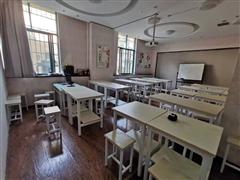 绿苑小区转盘独栋2楼400平写字楼出租，无中介 